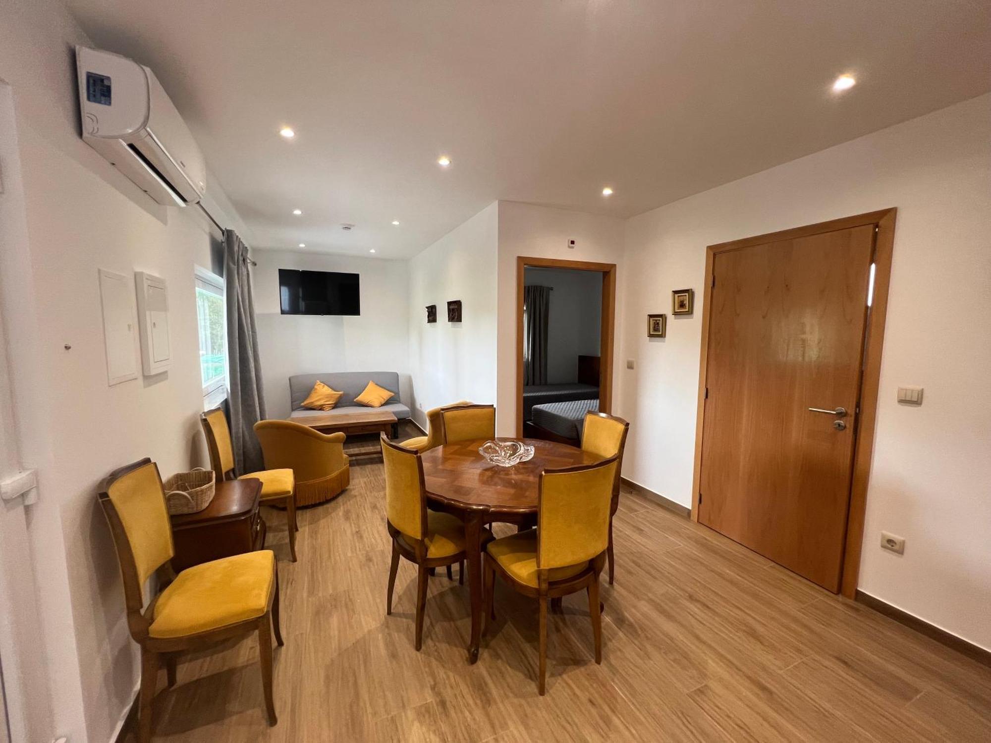 Funileiro, Apartamentos E Quartos Amares Exterior foto