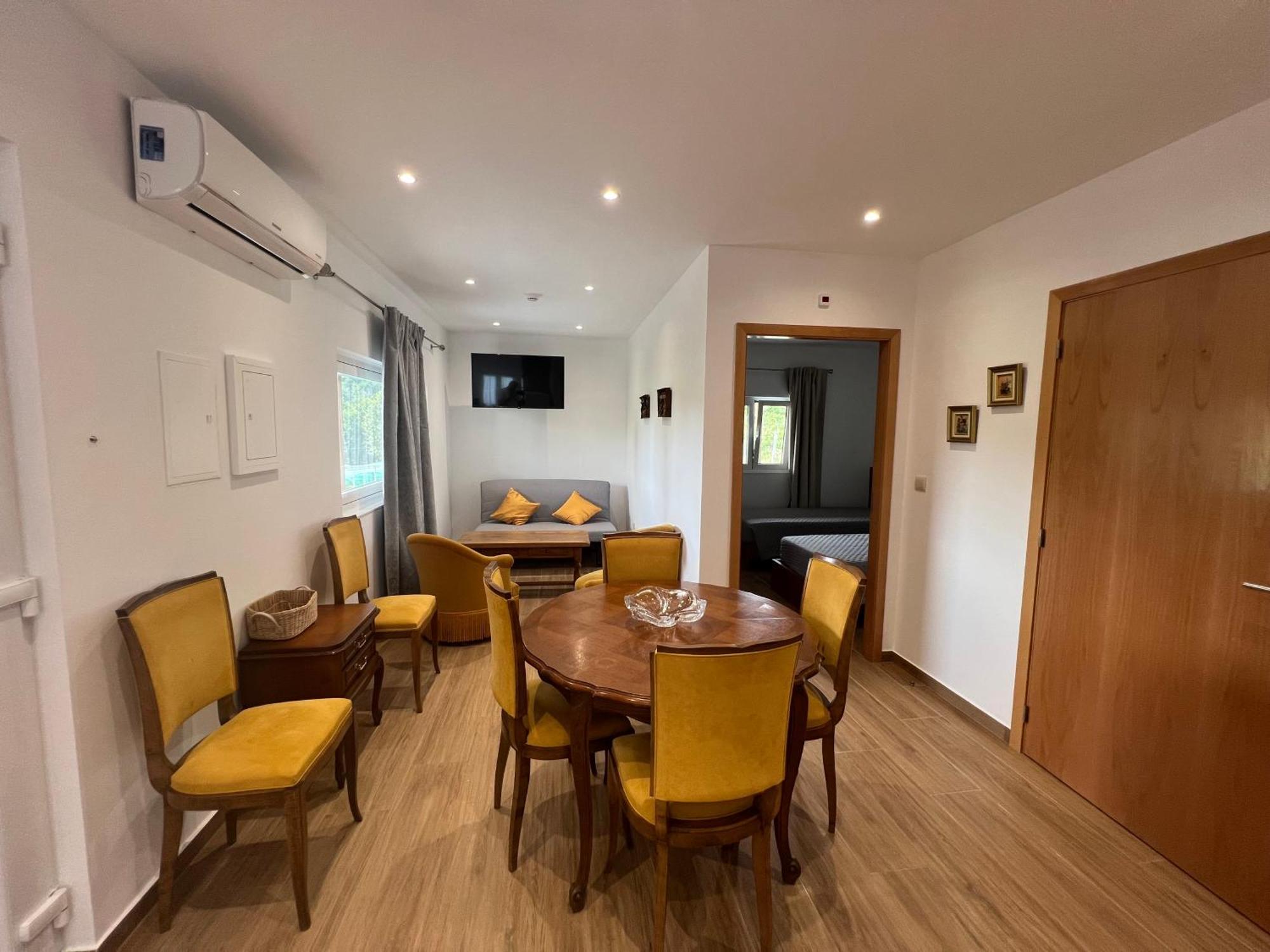 Funileiro, Apartamentos E Quartos Amares Exterior foto