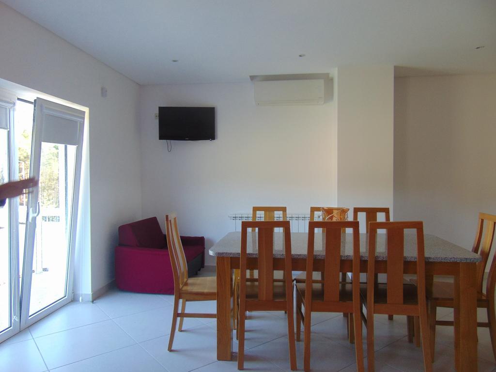 Funileiro, Apartamentos E Quartos Amares Exterior foto